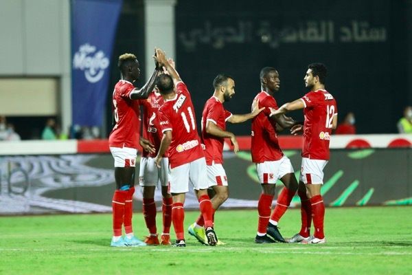 لاعبو الأهلي