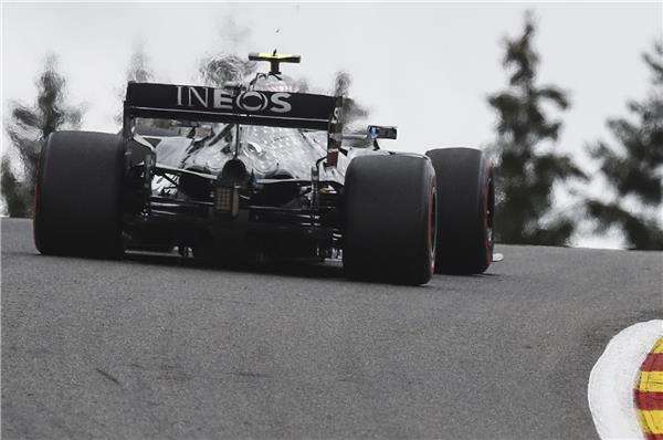 جانب من السباق