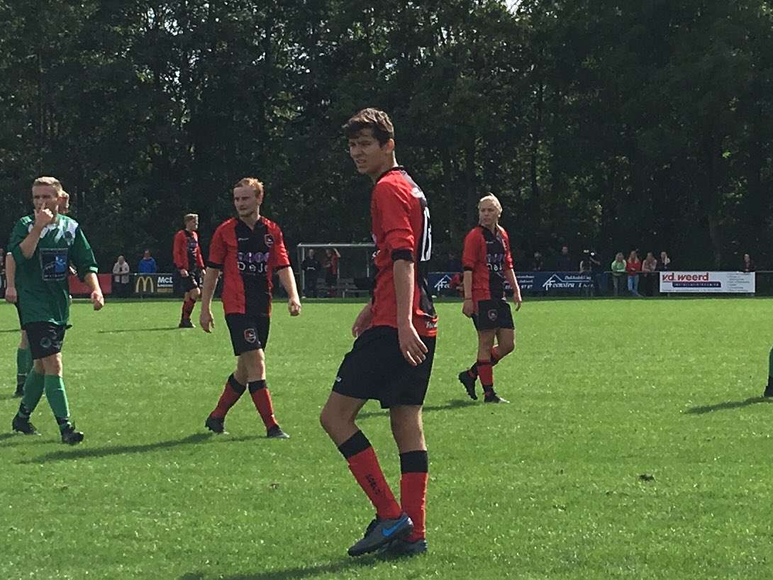 إلين فوكيما بالخلف في مباراة اليوم للرجال