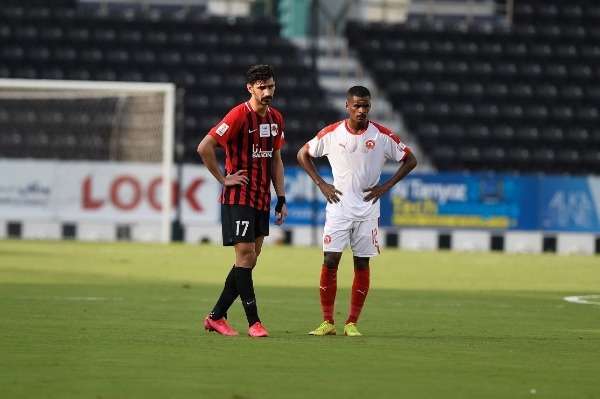 عبد العزيز هزاع 