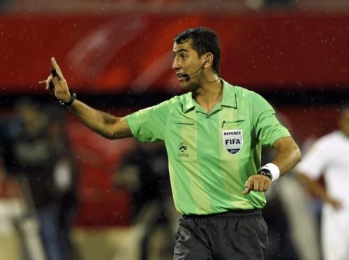 2011-01-172011-01-17t150607z_01_ac730_rtridsp_3_soccer-asian_reuters