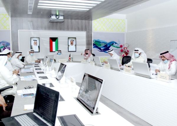 من الاجتماع