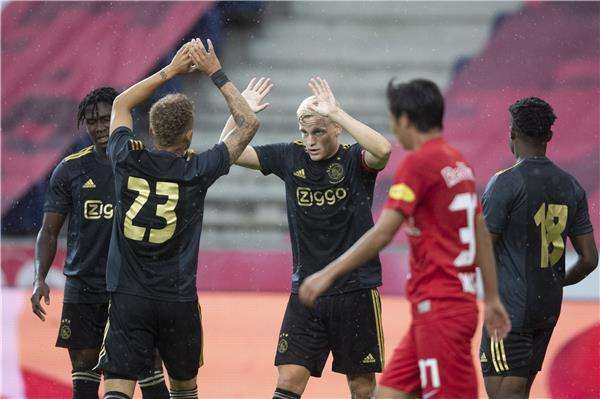 دوني فان دي بيك