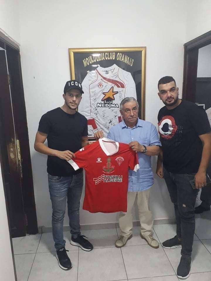 من تقديم اللاعب