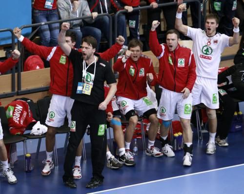 2011-01-272011-01-27t212134z_01_mdp18_rtridsp_3_handball_reuters