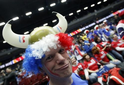 2011-01-282011-01-28t180910z_01_hnd02_rtridsp_3_handball_reuters