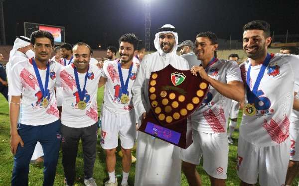 جانب من التتويج