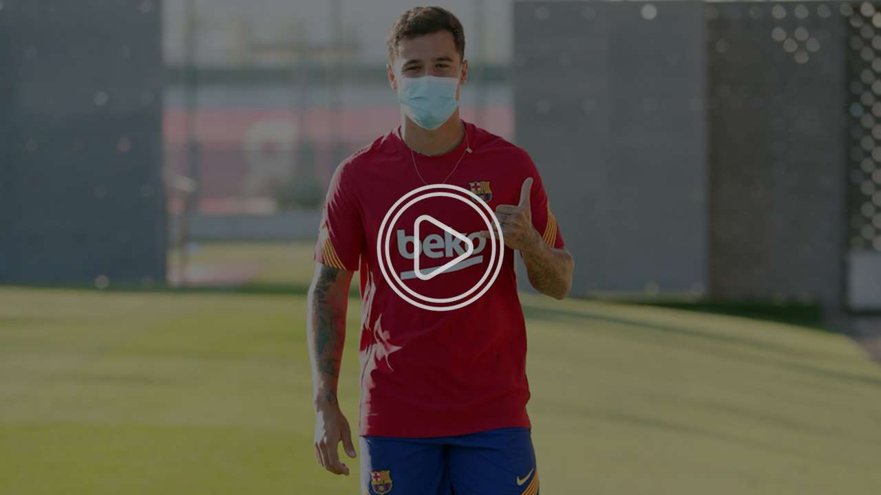 كوتينيو يعود لارتداء قميص برشلونة