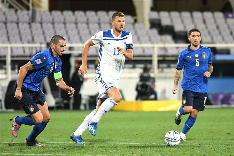 إيطاليا والبوسنة