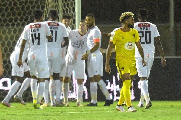 فرحة لاعبي الشباب - تصوير: أحمد يسري