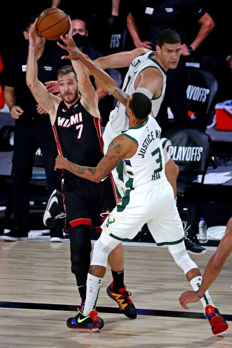 2020-09-05t010011z_1524699706_nocid_rtrmadp_3_nba-playoffs-milwaukee-bucks-at-miami-heat_reuters