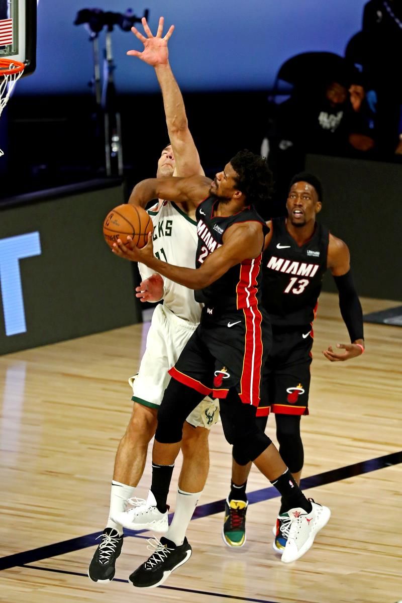 2020-09-05t005237z_806153340_nocid_rtrmadp_3_nba-playoffs-milwaukee-bucks-at-miami-heat_reuters