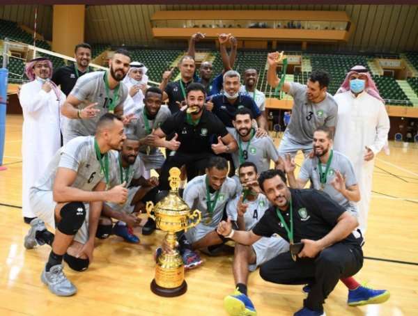 جانب من التتويج