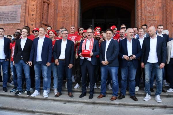 ديرك زينجلر