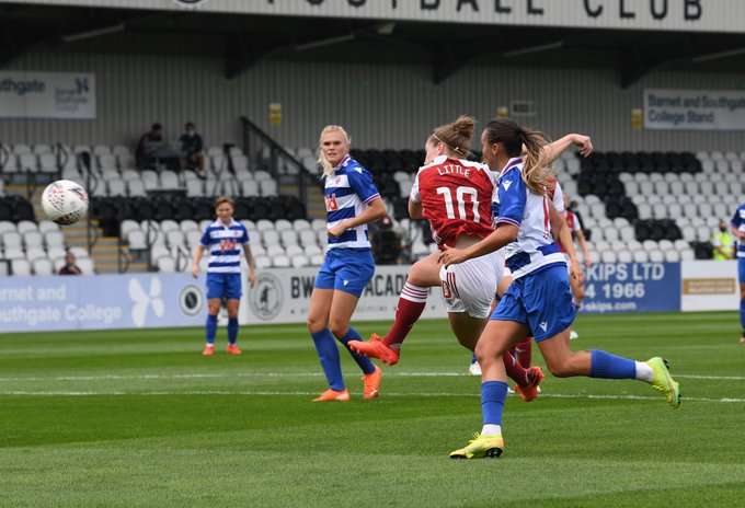 كيم ليتل عند تسجيلها الهدف الأول