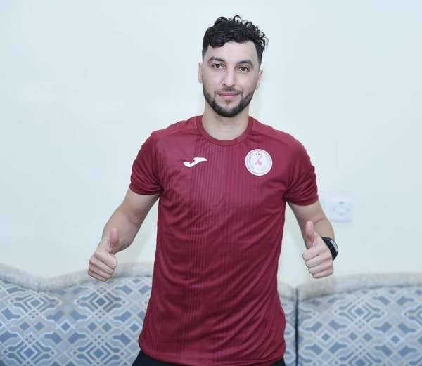 الدوني بعد التوقيع