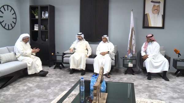 من الاجتماع