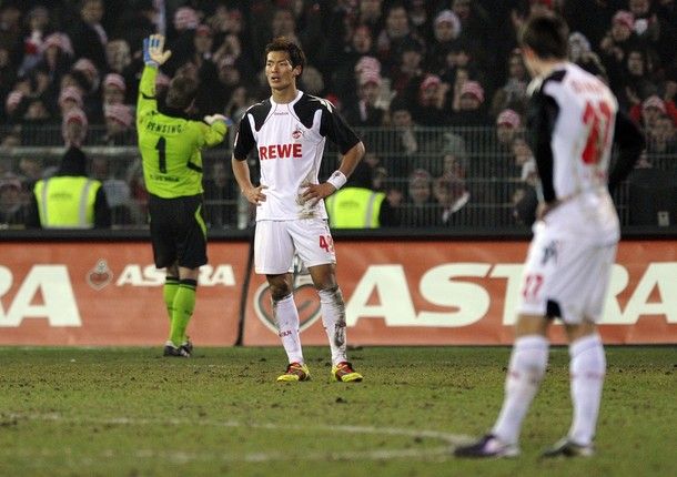 الياباني ماكينو بعد تعرض فريقه الجديد للخسارة 