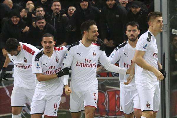 لاعبو ميلان