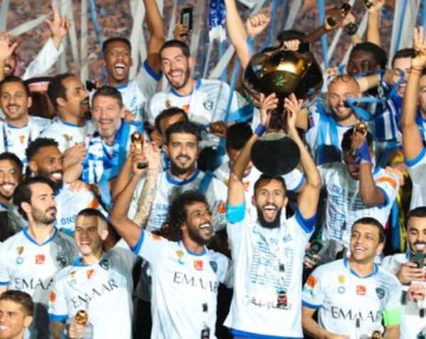 لاعبو الهلال