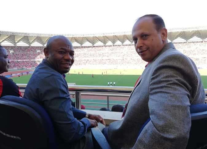 أحمد عباس مع أمونيكي