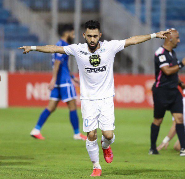 كميل الأسود