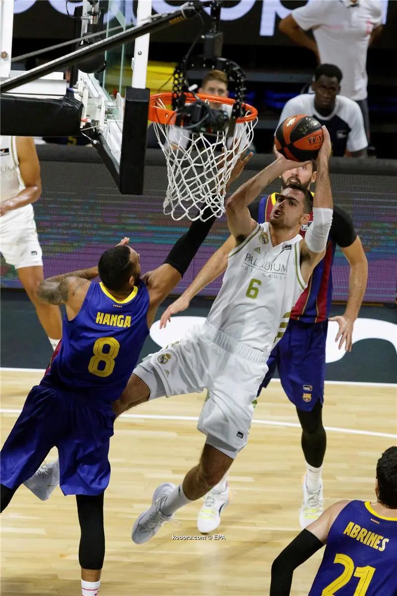 ?i=epa%2fbasketball%2f2020-09%2f2020-09-13-08666978_epa