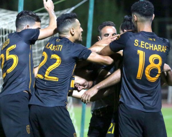 لاعبو اتحاد طنجة 