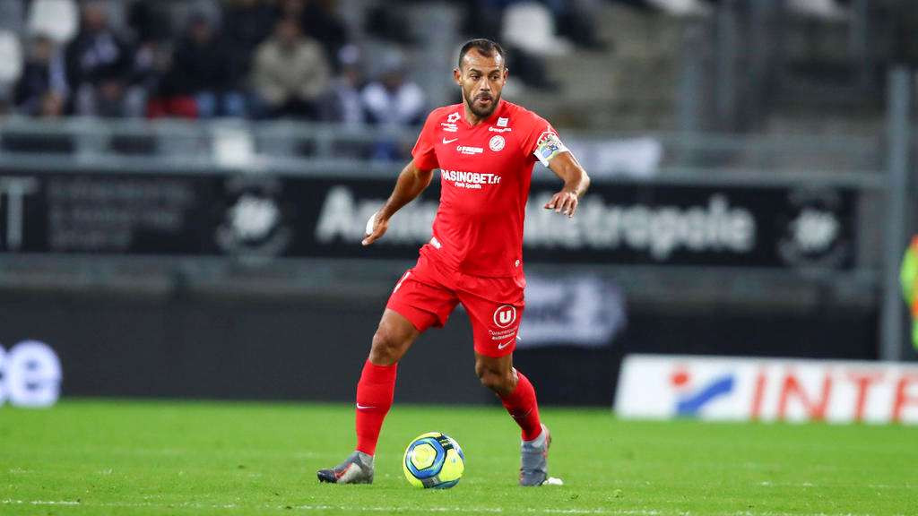 فيتورينو هيلتون