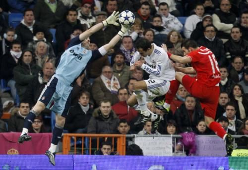 2011-02-022011-02-02t222634z_01_pdh210_rtridsp_3_soccer-spain-cup_reuters
