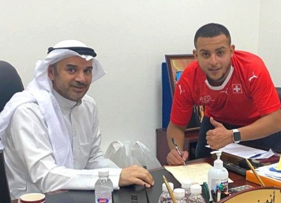 من توقيع العقد