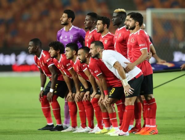 لاعبو الأهلي