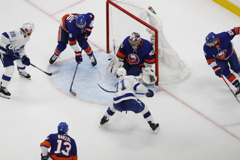 2020-09-18t032548z_1047372002_nocid_rtrmadp_3_nhl-stanley-cup-playoffs-tampa-bay-lightning-at-new-york-islanders_reuters