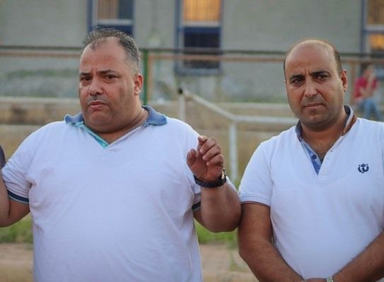 تمام مصطفى  يسار