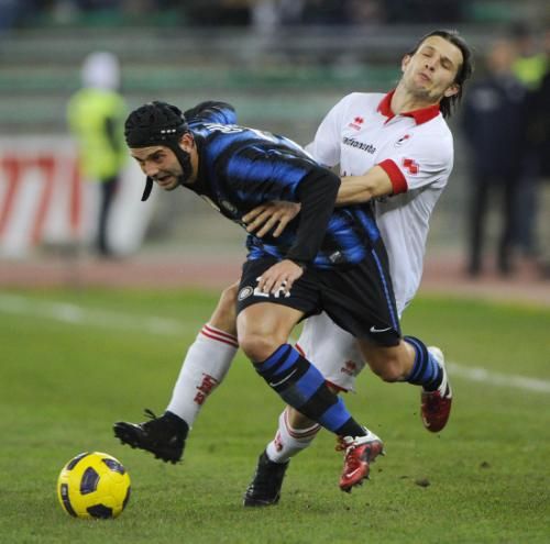2011-02-032011-02-03t210633z_01_amp305_rtridsp_3_soccer-italy_reuters
