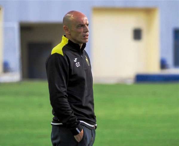 تاكيس جونياس