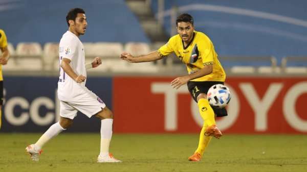 من مباراة العين وسباهان