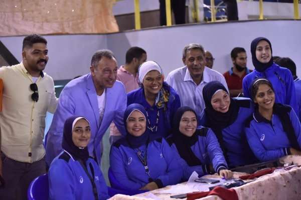 الخطيب يساند سيدات طائرة الأهلي