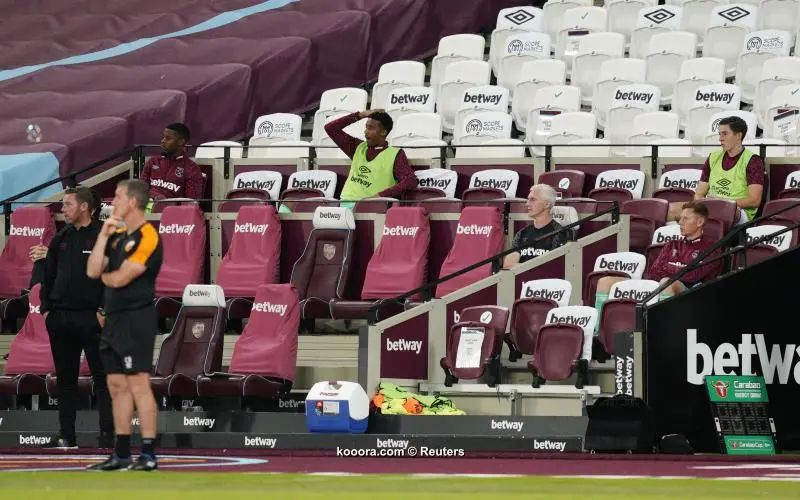 ?i=reuters%2f2020-09-22%2f2020-09-22t202453z_1682136737_up1eg9m1kph2i_rtrmadp_3_soccer-england-whu-hul-report_reuters