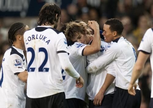 2011-02-052011-02-05t171456z_01_kfd03_rtridsp_3_soccer-england_reuters