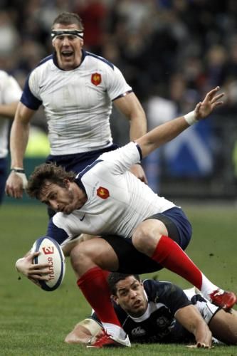 2011-02-052011-02-05t180329z_01_par08_rtridsp_3_rugby-nations_reuters