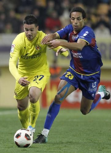 2011-02-052011-02-05t204024z_01_hjk08_rtridsp_3_soccer-spain_reuters