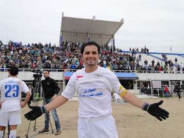 كابتن النوارس هشام محمد (هشو) يبتسم لعدسة كووورة عراقية