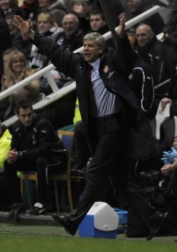 2011-02-052011-02-05t171646z_01_nvr05_rtridsp_3_soccer-england_reuters