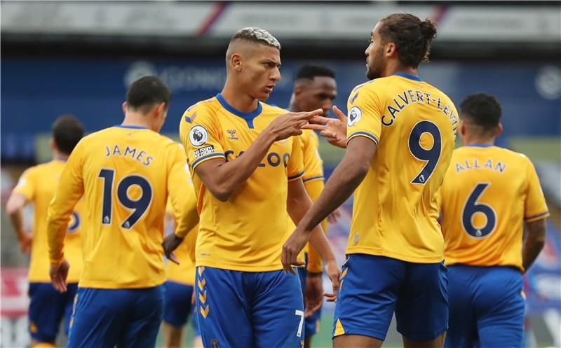 لاعبو إيفرتون 