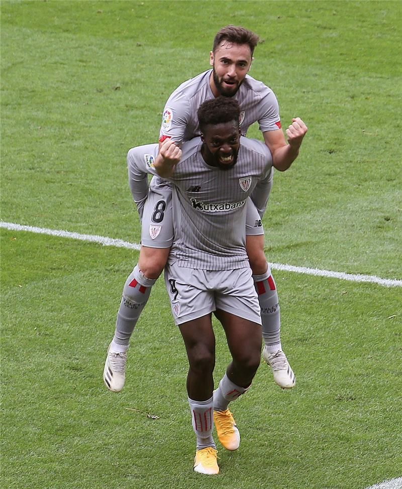 احتفال لاعبي بلباو بالفوز