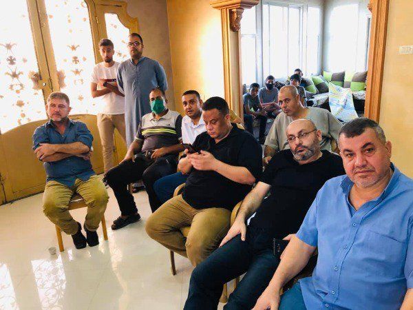 إدارة وجماهير شباب رفح تستمع إلى القرار