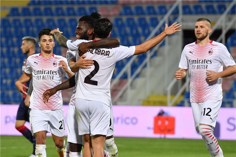 فرحة لاعبي ميلان