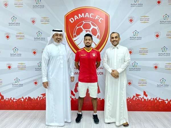 من تقديم اللاعب