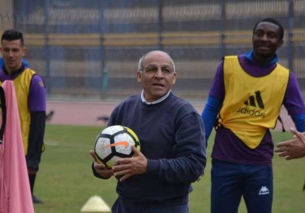 شاكر عبد الفتاح